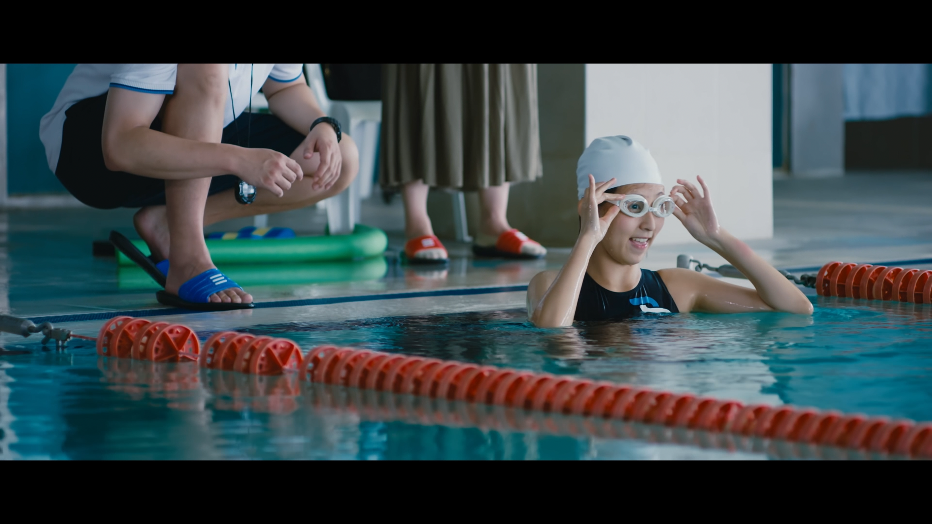 움직여 이감독 still 3